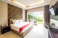 Bedroom New Surya Hotel 