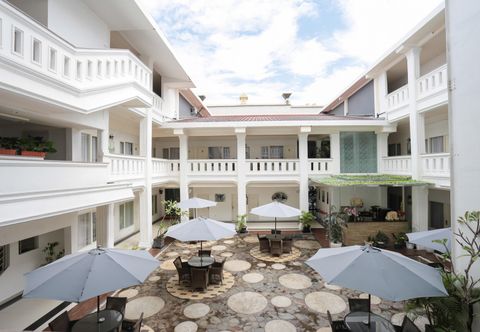 Common Space Ramayana Hotel Makassar