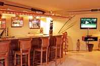 Bar, Kafe, dan Lounge Tanah Merah Art Resort