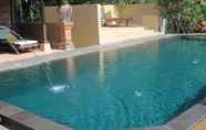 Swimming Pool 5 Tanah Merah Art Resort