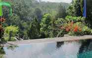 Swimming Pool 4 Tanah Merah Art Resort