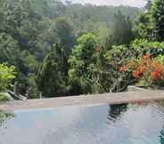 Swimming Pool 4 Tanah Merah Art Resort