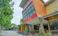 Exterior 2 OYO 1415 Gelora Guest House