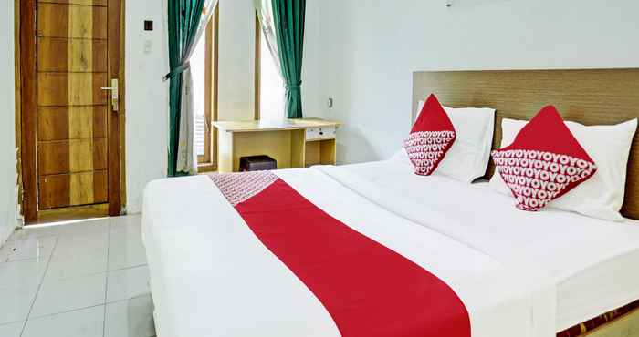 Bedroom OYO 1415 Gelora Guest House