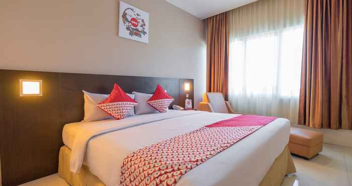 Phòng ngủ HOTEL GRAND CELINO MAKASSAR