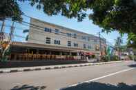 Bangunan Central Inn Senggigi