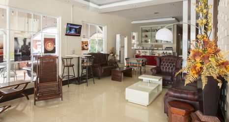 ล็อบบี้ 2 Vindhika Hotel Pengayoman 