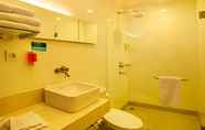 ห้องน้ำภายในห้อง 6 Idoop Hotel by Prasanthi
