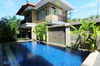 Kolam Renang Kondra Premiere Guest House