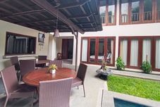 Exterior Sekuta Condo Suites