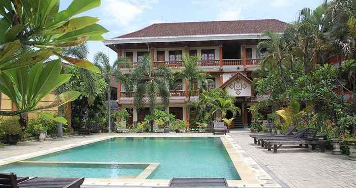 Kolam Renang Beneyasa Beach Inn