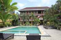 Swimming Pool Beneyasa Beach Inn