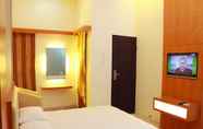 Bedroom 4 Hotel Lonari