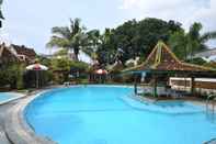 Swimming Pool Hotel Batik Yogyakarta