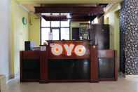 Lobi Super OYO 515 Oasis Hotel