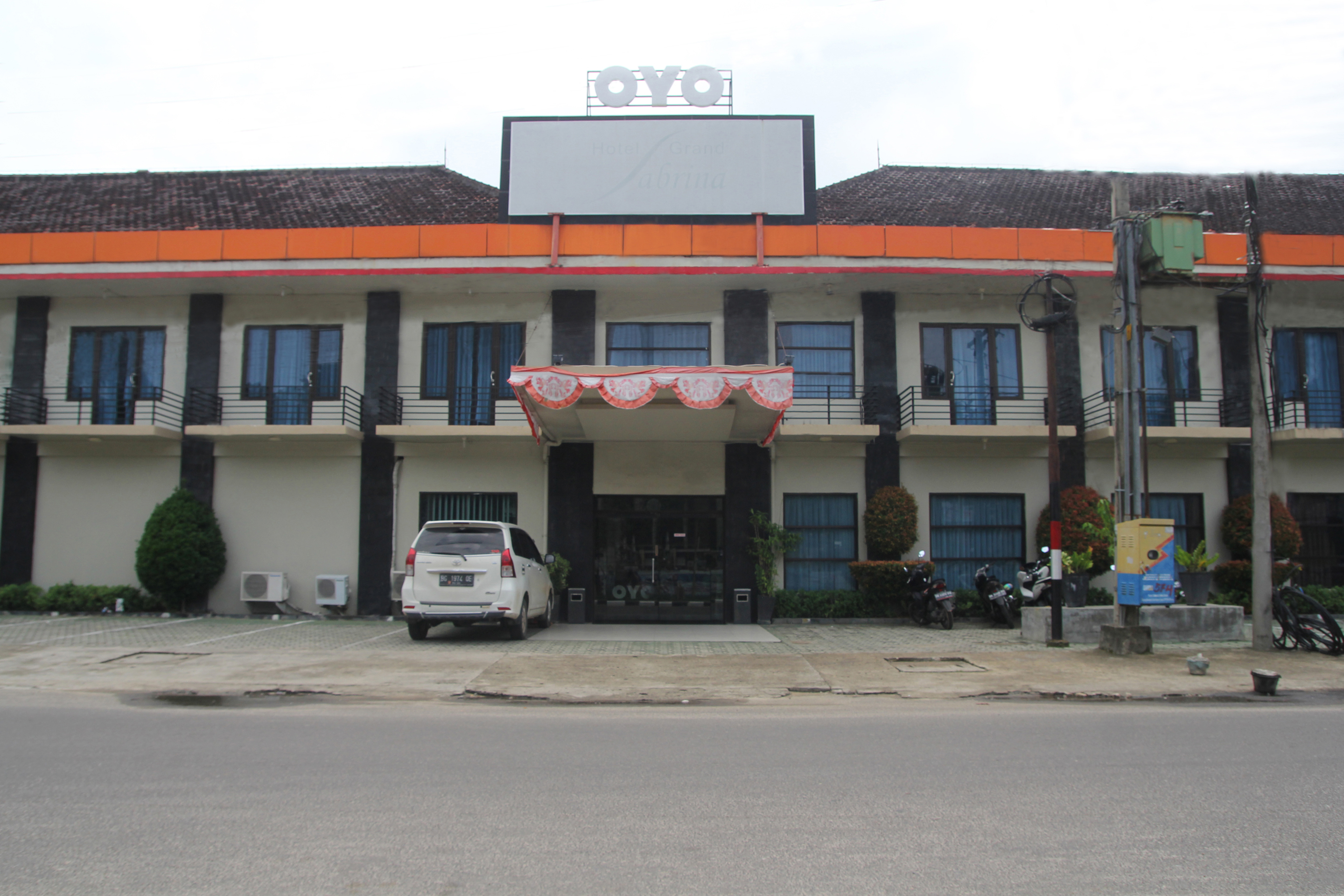 Exterior 4 OYO 2104 Hotel Grand Sabrina