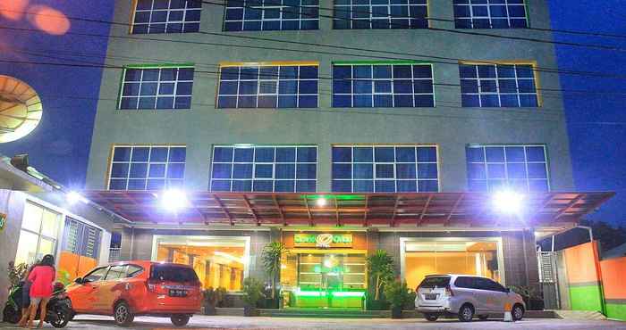 Bangunan Grand Orion Hotel 