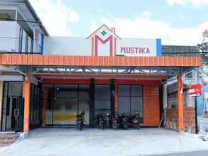 Luar Bangunan 4 OYO 1149 Hotel Mustika