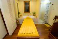 Toilet Kamar Parai Beach Resort