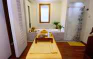 Toilet Kamar 6 Parai Beach Resort