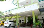 Luar Bangunan 5 OYO 2186 Esbe Hotel Syariah