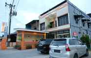 Luar Bangunan 3 OYO 1612 Hotel Central City