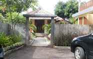 Lobi 7 Star East Bungalows