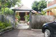 Lobi Star East Bungalows