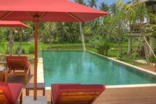 スイミングプール Villa Sabandari