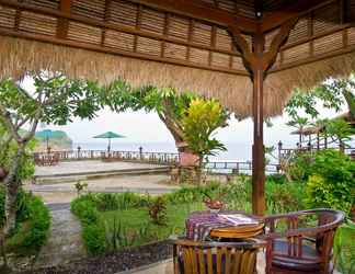 Lobi 2 Mushroom Beach Bungalows