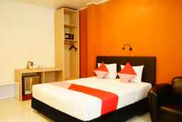 Grand Vella Hotel, USD 14.75