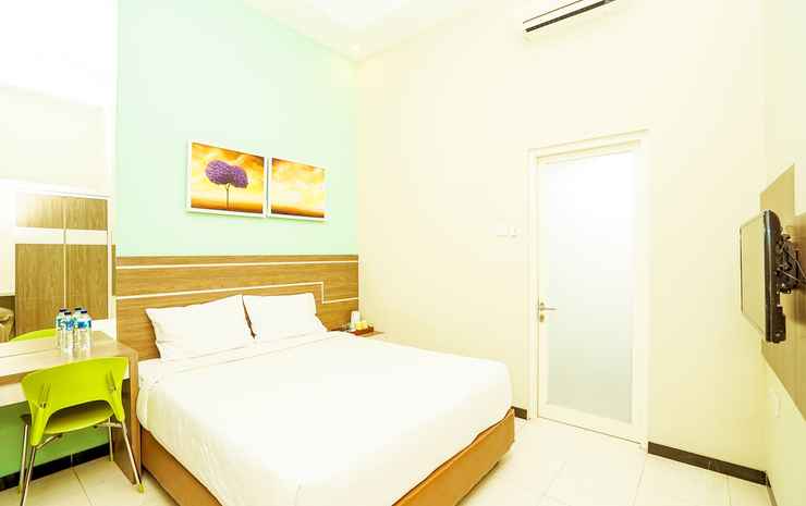 Ardhya Guest House Syariah by eCommerceLoka Surabaya - Deluxe Double Room 