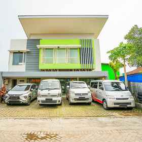 Exterior / Building 1 Ardhya Guesthouse Syariah by Ecommerceloka, Yayasan BHAKTI LUHUR JALAN KAPUAS FI NO 22 jalan raya wisma Tropodo waru Sidoarjo 酒店