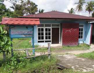 Bên ngoài 2 Homestay Kelayang Wisata Sahid