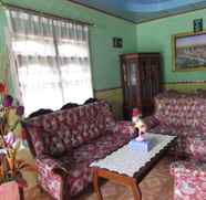 Sảnh chờ 2 Homestay Kelayang Wisata Debby