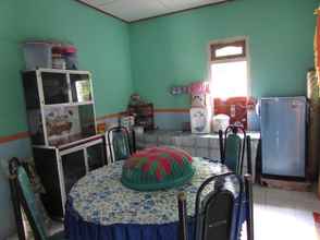 Bedroom 4 Homestay Kelayang Wisata Debby