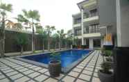 Kolam Renang 2 Suji Apartment