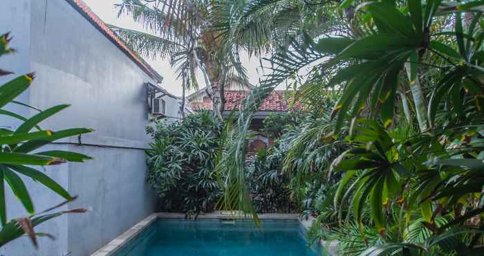 Hồ bơi Sadana Bali Guest House