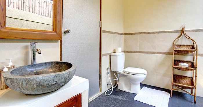 In-room Bathroom Sandalwood Villa