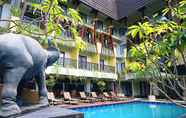 Swimming Pool 2 Serela Legian by KAGUM Hotels