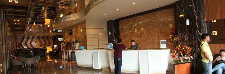 Sảnh chờ W Three Premier Hotel Makassar (Formerly Lariz W Three Hotel)