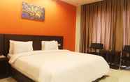 Bedroom 3 Grand Praba Hotel