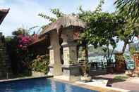 Swimming Pool Bungalow No 7