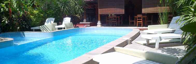 Swimming Pool Adus Beach Inn