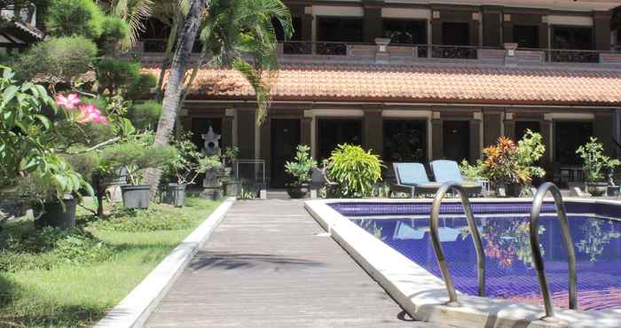 Swimming Pool Puri Tanah Lot Resort Kuta