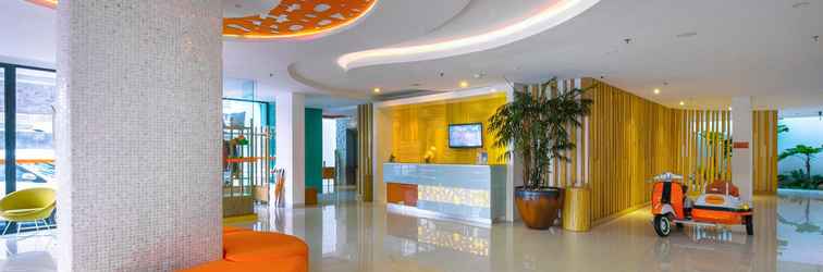 Lobby HARRIS Hotel Raya Kuta