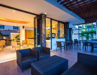 Sảnh chờ 2 HARRIS Hotel Raya Kuta