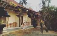 Lobi 4 Adi Homestay