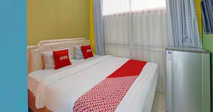 Bedroom OYO 90451 Hotel Roda Mas 1