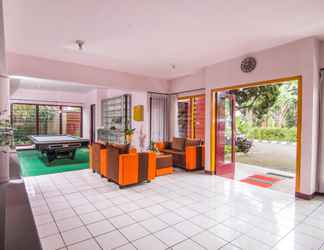 Lobi 2 Hotel Kencana 